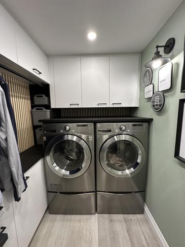 Modern Laundry Room Renovation 2022 18